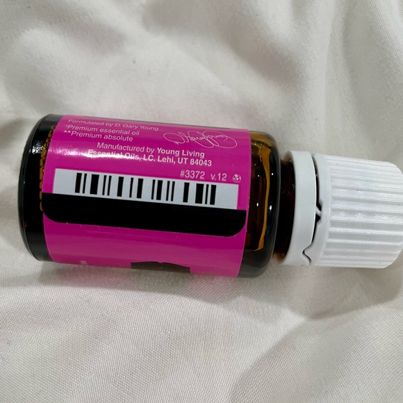 Young Living Joy Essential Oil Blend Brand New Unopened 15ml - Picture 2 of 6